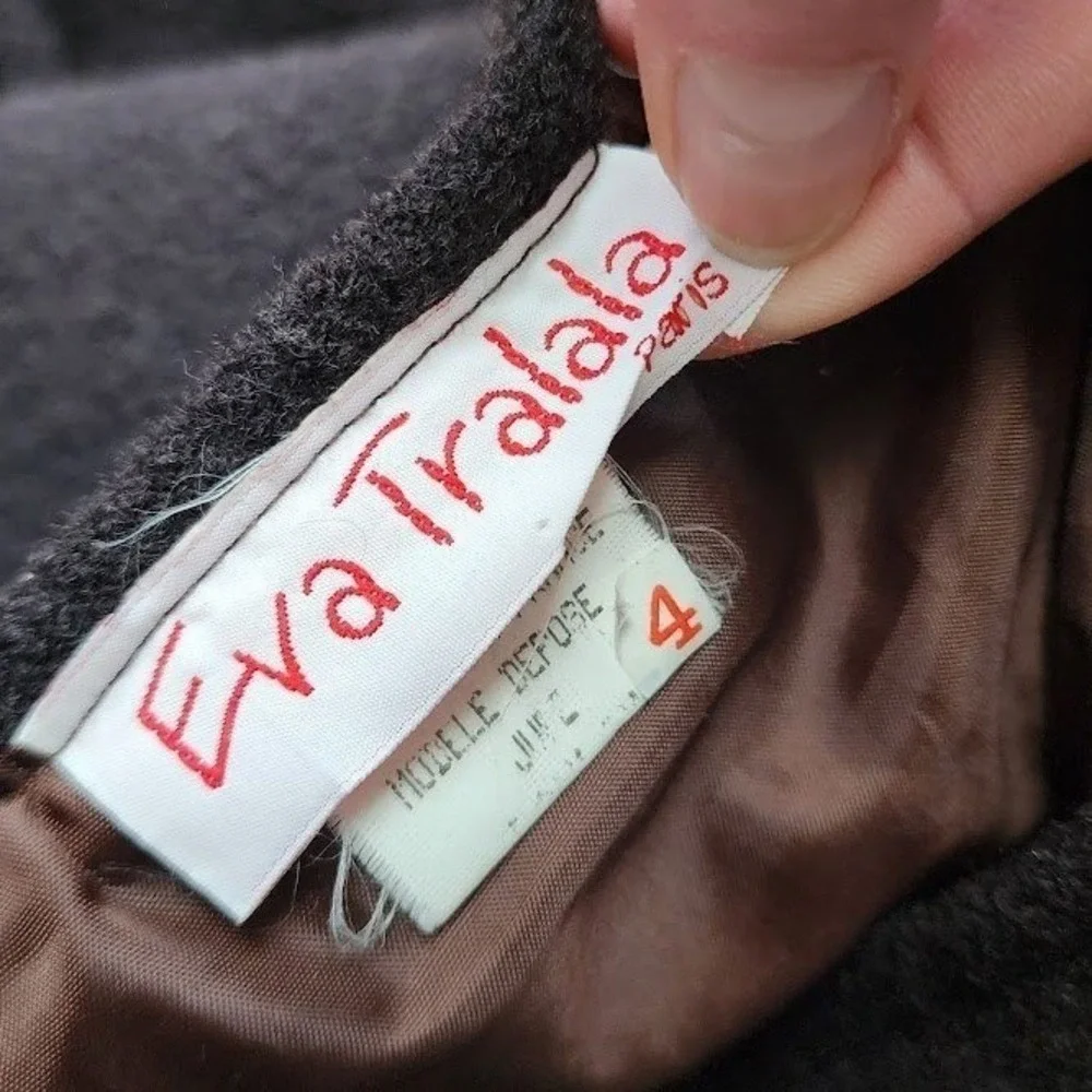 EVA TRALALA Paris up consideration